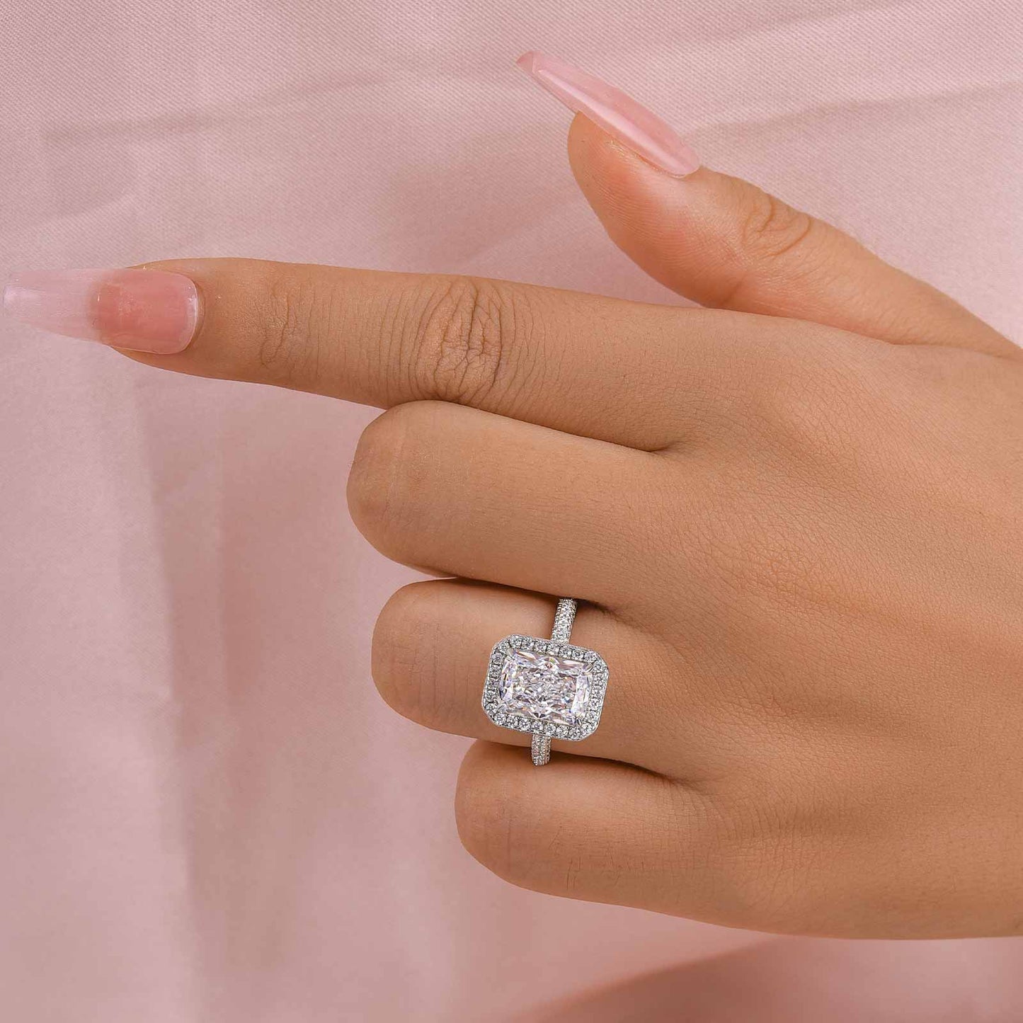 Allora Radiant Halo Ring