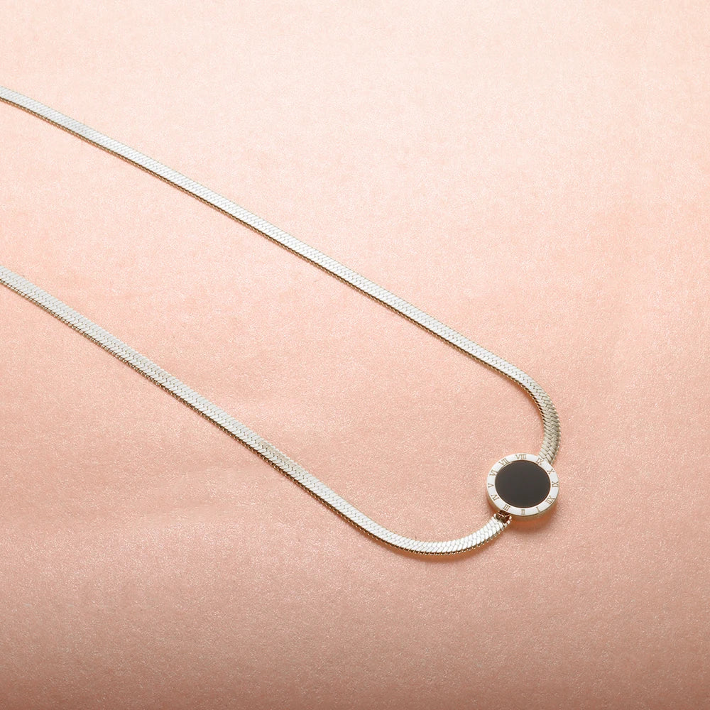 Luxe Roman Necklace - Silver
