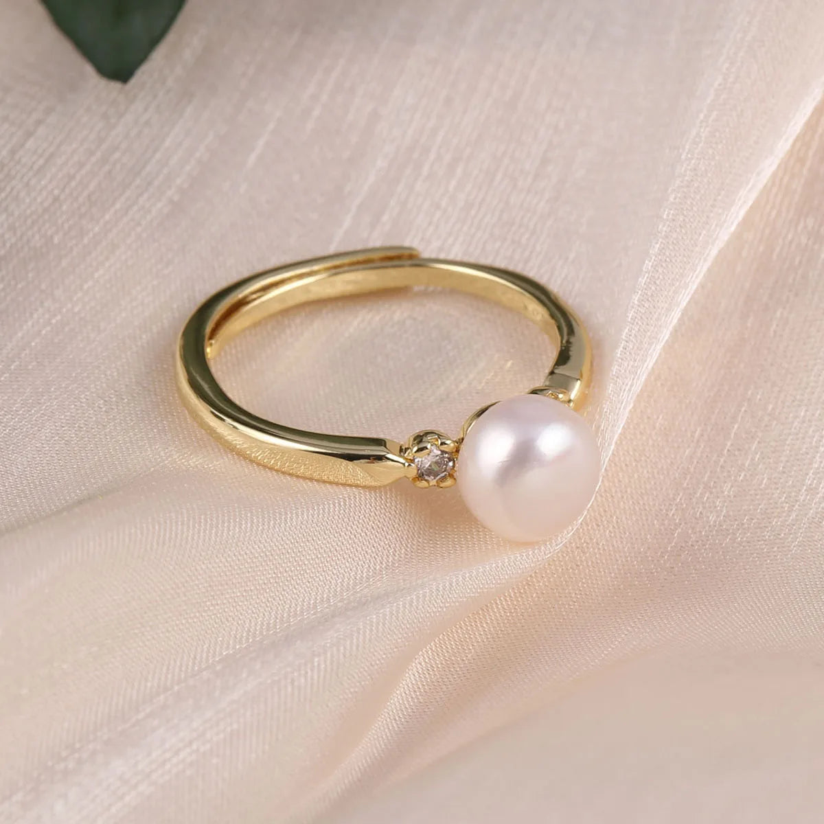 Éclat de Perle Ring