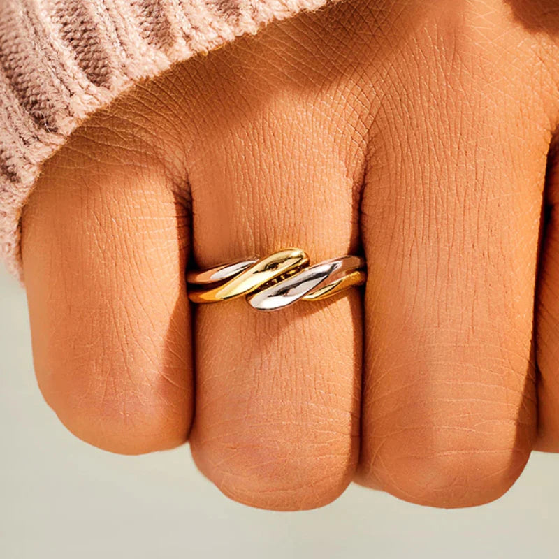 Huitan Trendy Two Tone Twist Finger Ring for Women Modern Fashion Female Metal Rings Daily Wear Versatile Accessories Jewelry