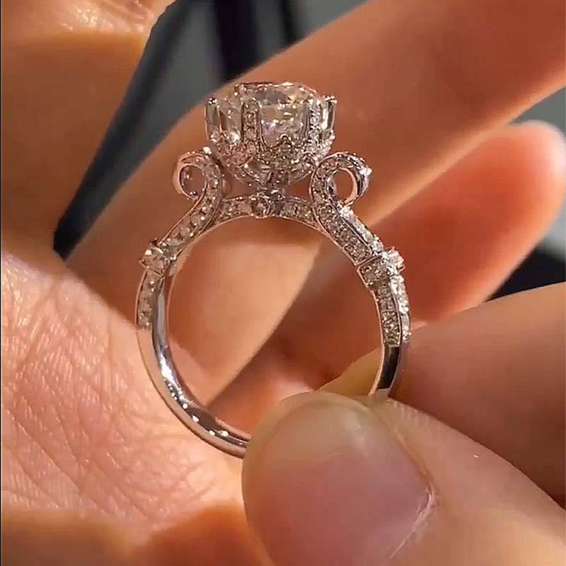 Allora Moissanite Bloom Ring